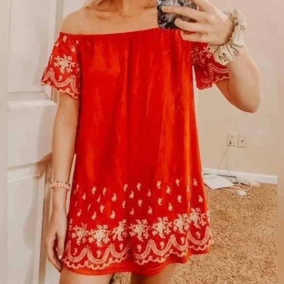 Altar’d State Red and White Off the Shoulder Dress‎ - Picture 3 of 9